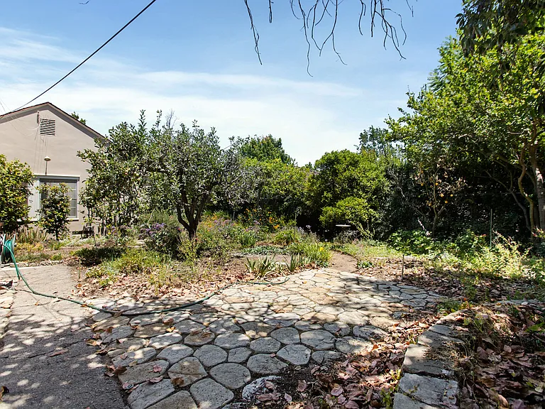 815 N Hidalgo Ave — Photo 21