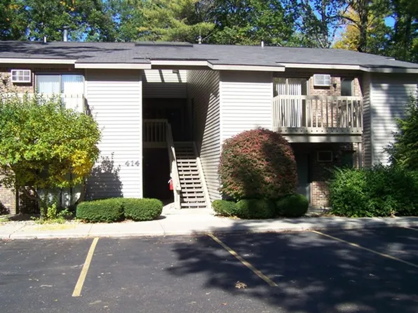 Munson Court Apartments, 414-417-426 Munson Pl #203, Traverse City, MI 49686