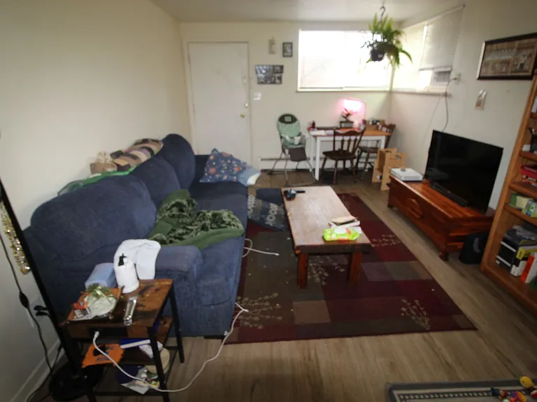 709 1/2 E Magnolia St — Photo 3