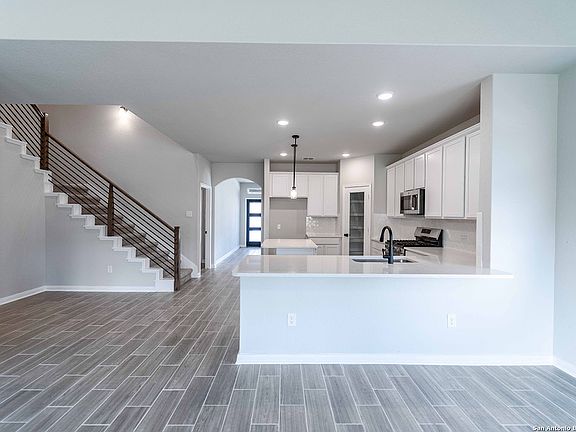 7th image of this home