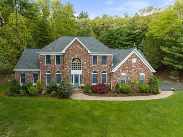 97 Emer Rd, Marlborough, MA 01752