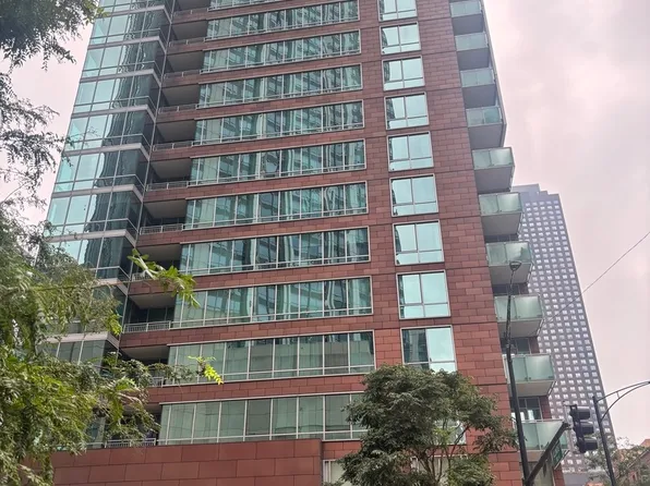 505 N McClurg Ct APT 204, Chicago, IL 60611
