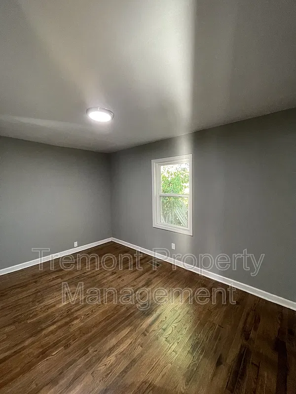 2 bed, 1.0 bath, $1,299 — Photo 4