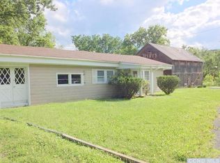 44 Van Ripper Rd, West Coxsackie, NY 12192