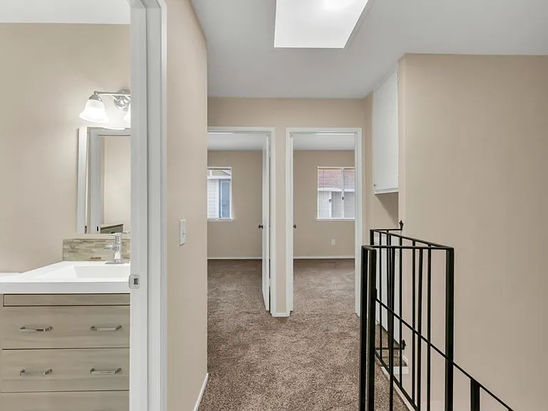 4082 Weymouth Ln — Photo 11