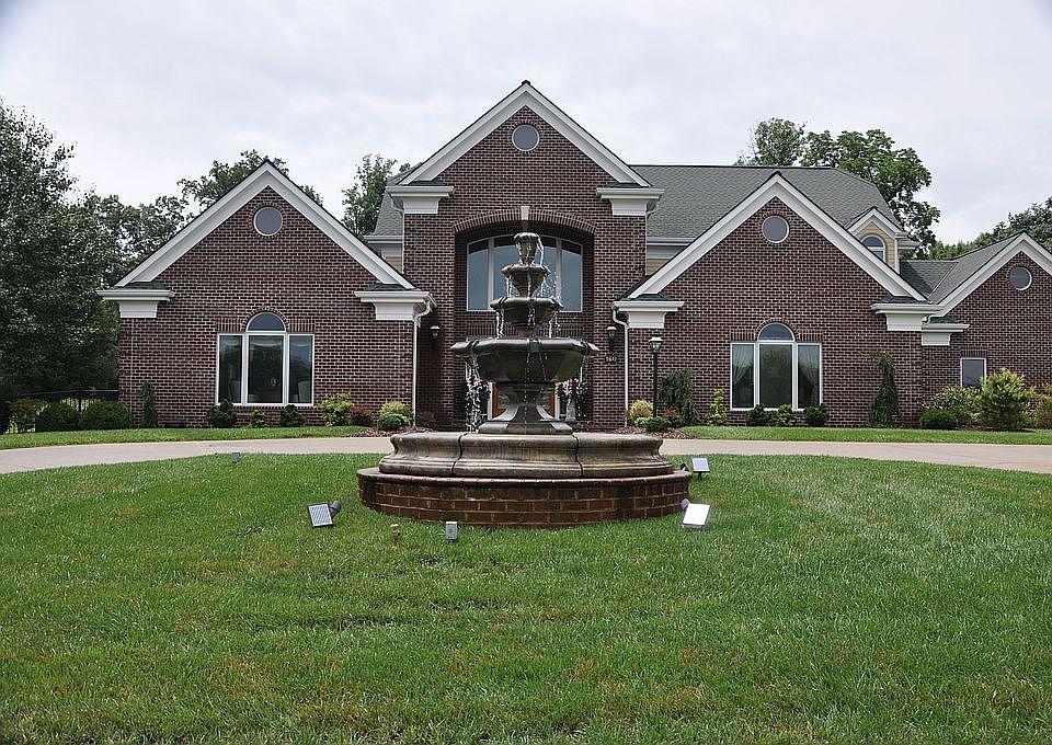 1st image of 160 Hays Farms Ct