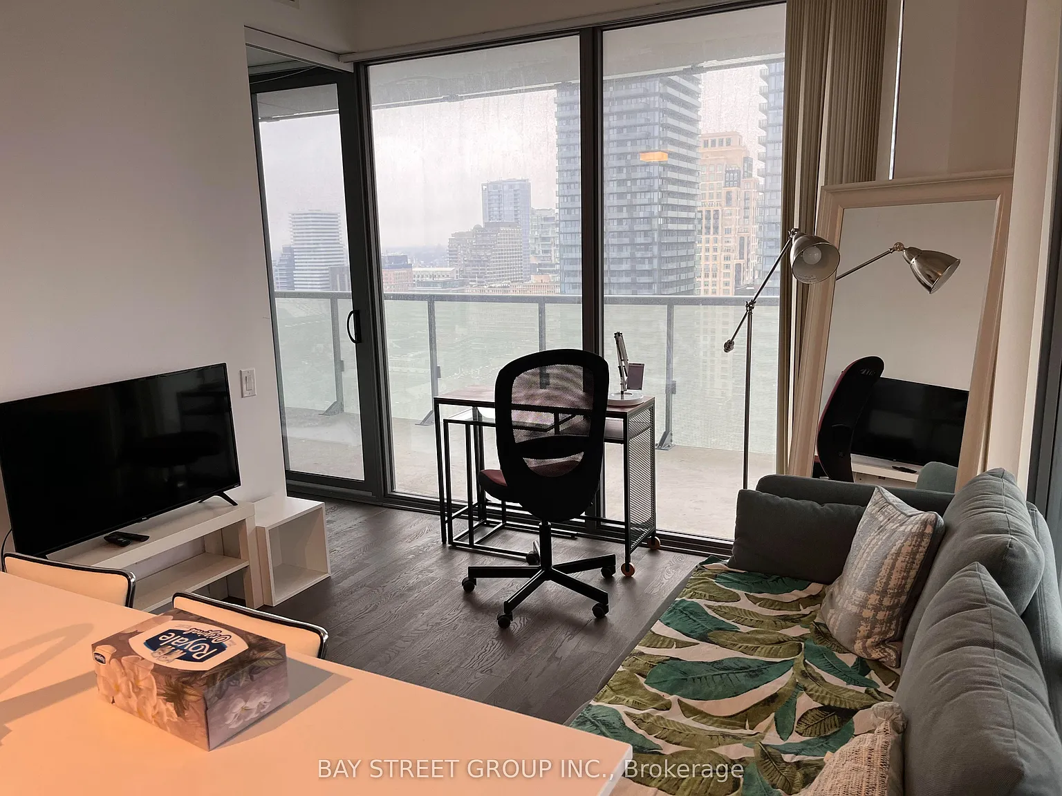 2 bed, $3,250 — Photo 3