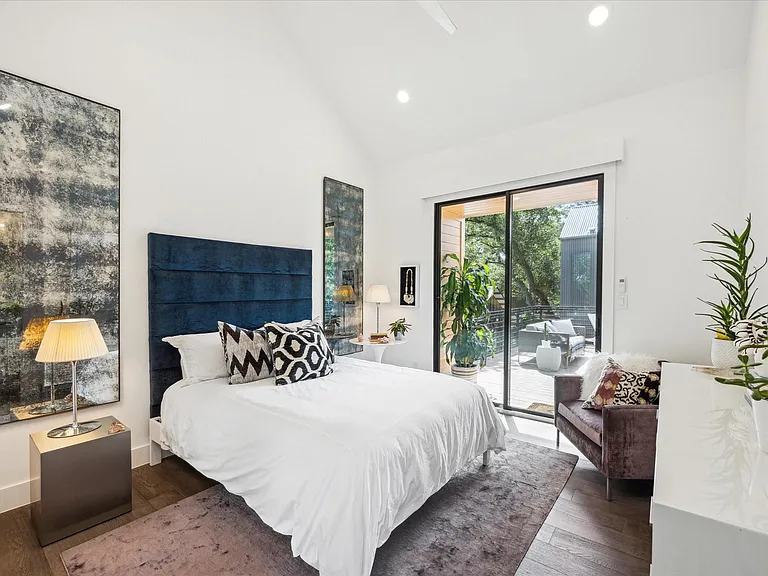 909 W Annie St #2 — Photo 11