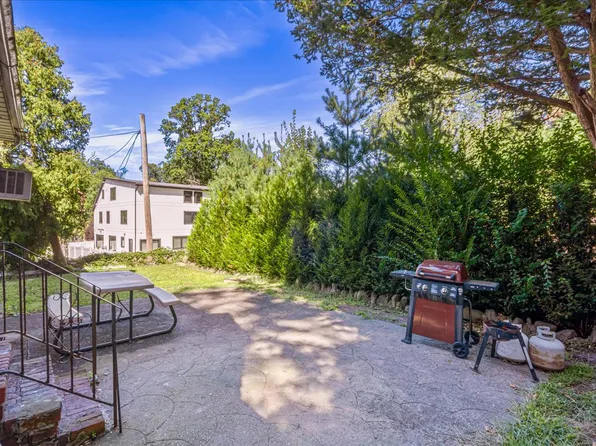 180-19 Grand Central Parkway image 23 of 24