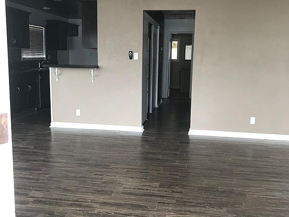 3rd image of 118 School Ave