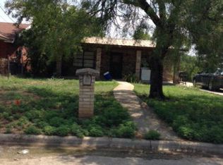 266 Prairie St, Uvalde, TX 78801