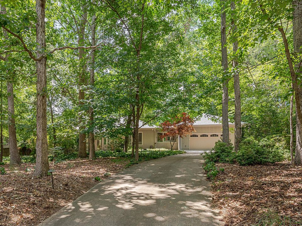 1st image of 211 Longwood Dr