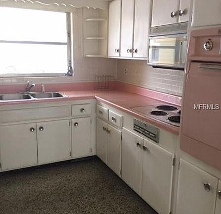 3rd image of 1520 Valencia St