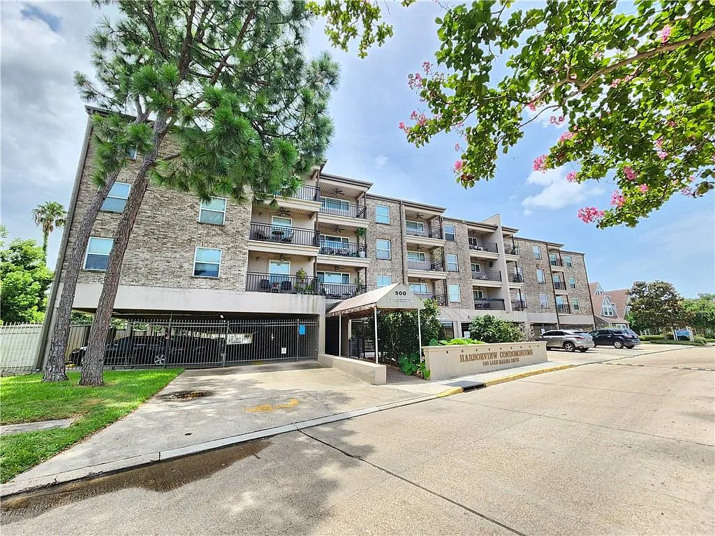 2 bed, 971 sqft, $2,600 — Photo 1