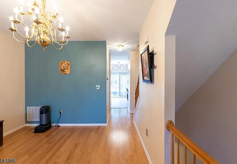248 Warren St — Photo 5