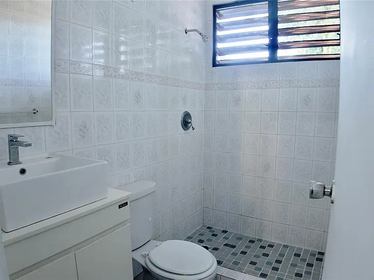 115 Sea Beach Dr — Photo 11