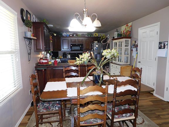 4th image of 110 Country Oak Dr