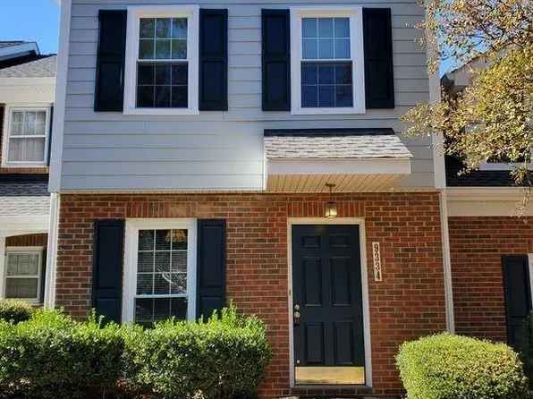 9334 Kings Falls Dr, Charlotte, NC 28210