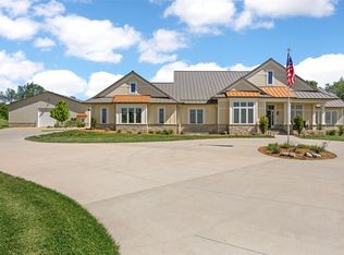 4210 Wright Brothers Blvd E, Ely, IA 52227