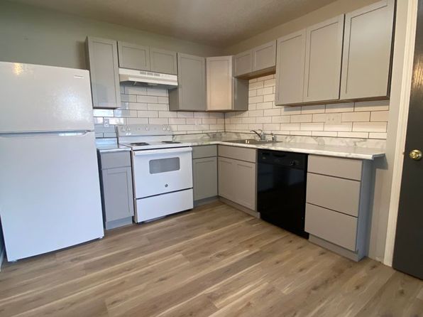 136 Earl St APT 2