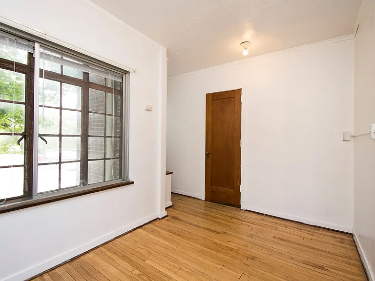 402 S Race St — Photo 31