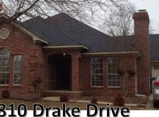 810 Drake Dr, Conway, AR 72034