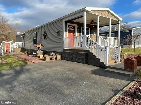 74 Chipawa Ave, Dover, PA 17315