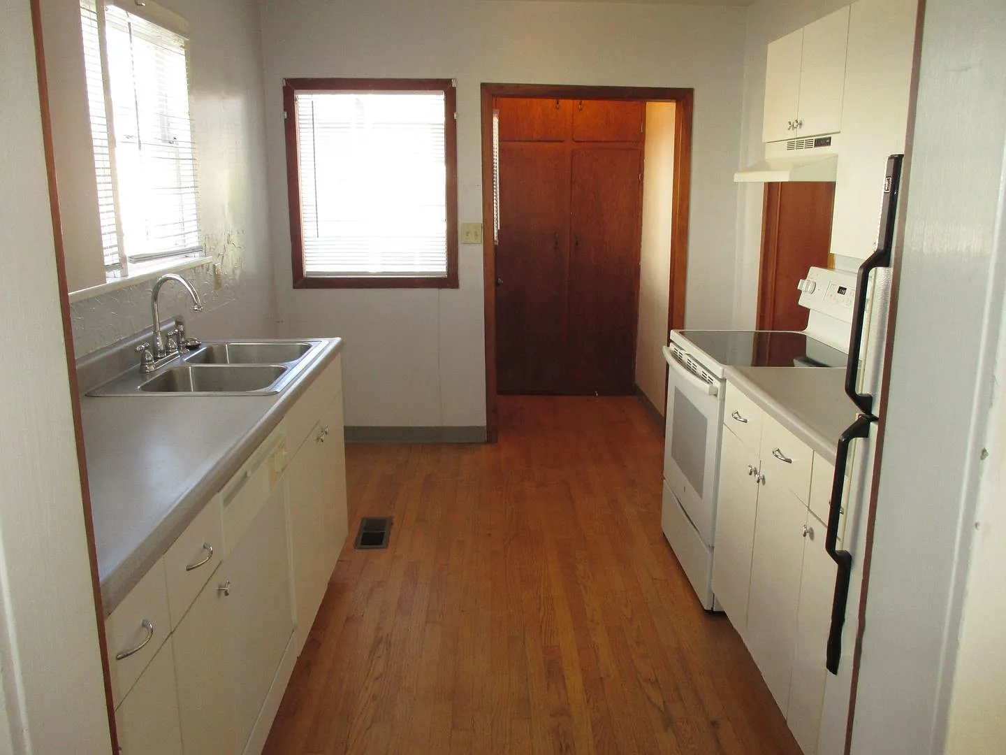 Stoffel-Wilcher 517 — Photo 4