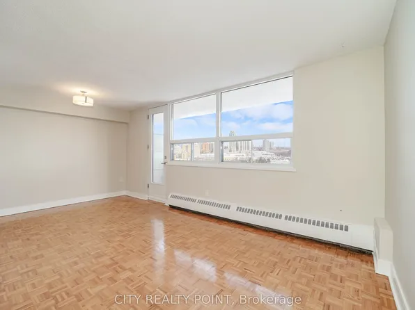 1500 Bathurst St, Toronto, ON