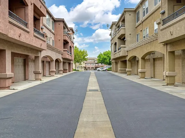 400 Moon Cir Unit 427, Folsom, CA 95630