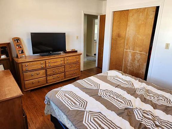 3rd image of 22 Top St