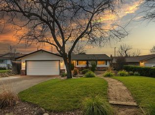 100 Briarcliff Ct, Folsom, CA 95630