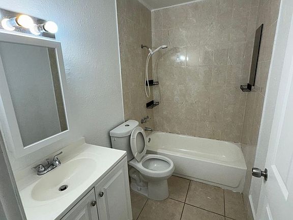 5th image of 1990 NW 183rd St #7