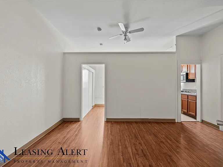 104 S Cummings St #104 — Photo 4