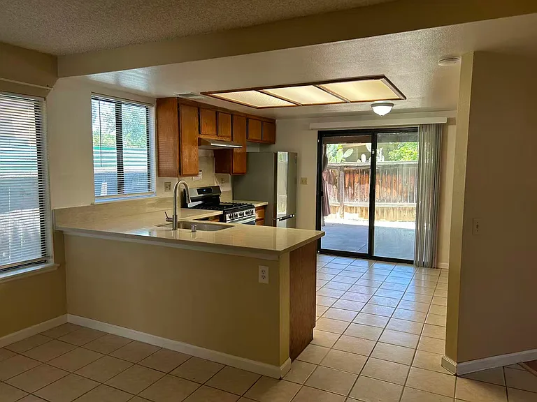 1569 Ruby Dr — Photo 3