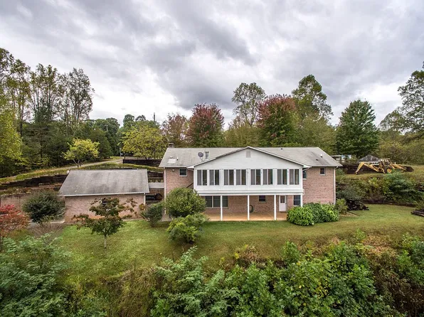 100 Buck Ct, Goodview, VA 24095
