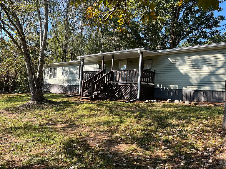 116 Carthage Dr — Photo 2