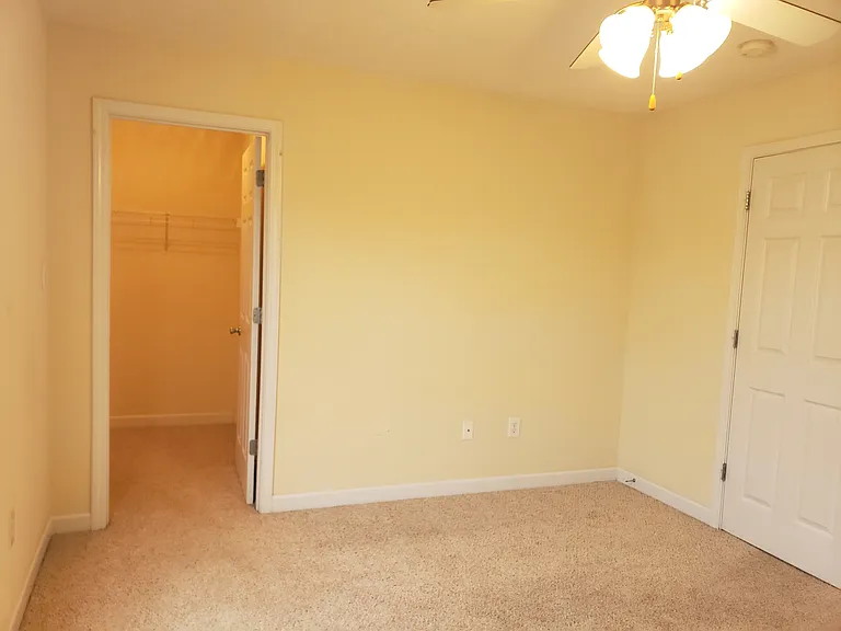 1800 Balmoral Dr — Photo 7