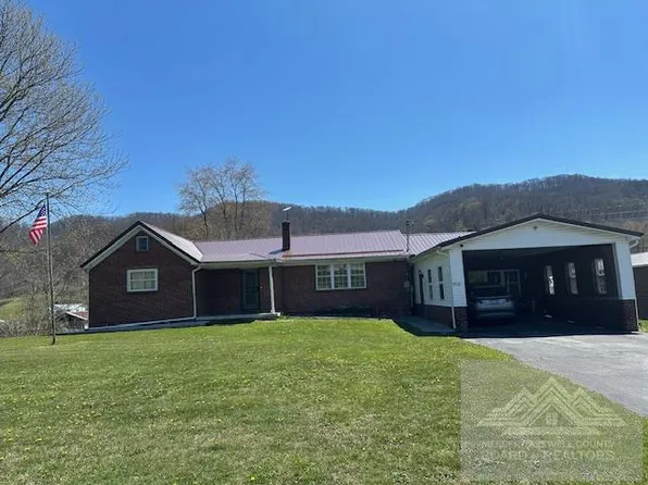 3544 Abbs Valley Rd, Bluefield, VA 24605