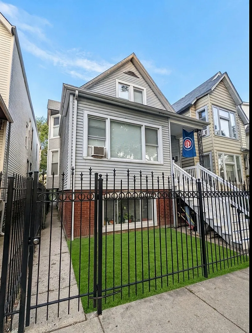 2 bed, 1000 sqft, $1,950 — Photo 2