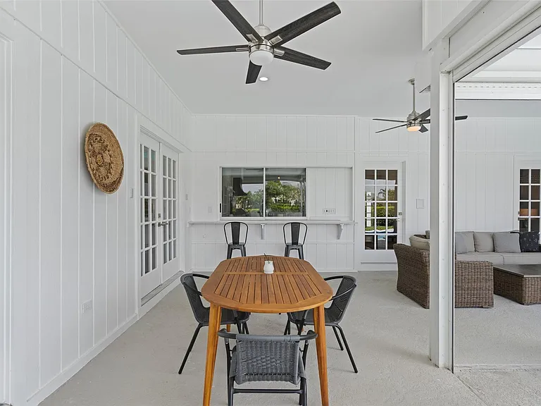 9010 Gardens Glen Cir — Photo 30