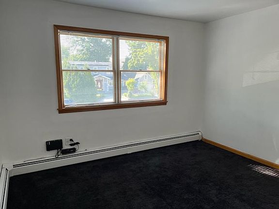 4th image of 931 Carlton Blvd