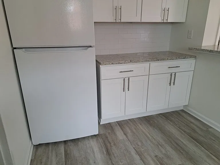 2919 Jefferson St — Photo 4