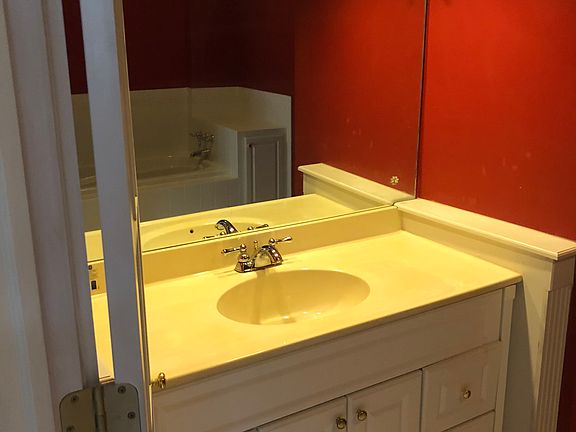 2nd image of 500 Laketower Dr Unit 42