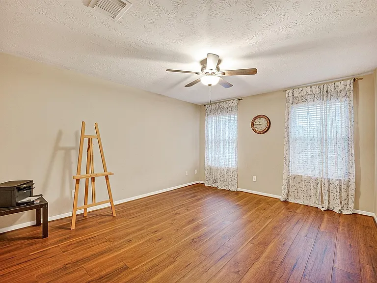 2602 Falcon Knoll Ln — Photo 38