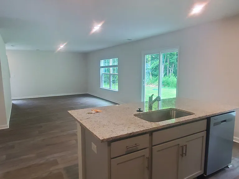 4692 Mount Hope Dr — Photo 6