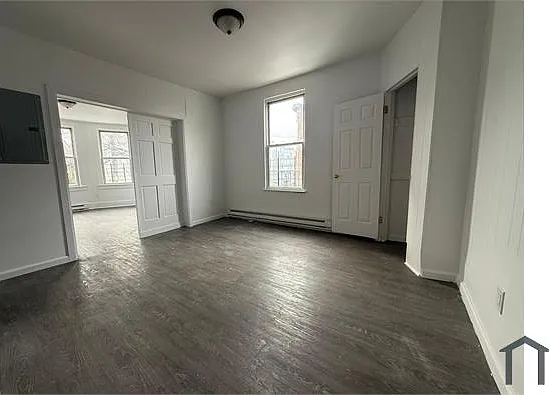 15 Cedar St — Photo 8