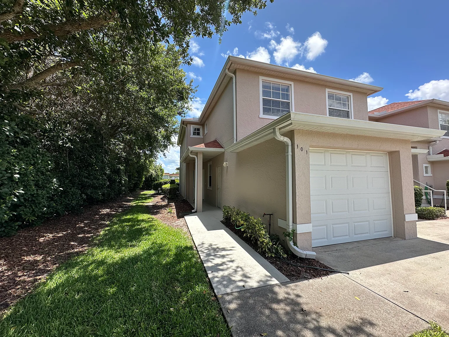 2 bed, 1180 sqft, $1,650 — Photo 3