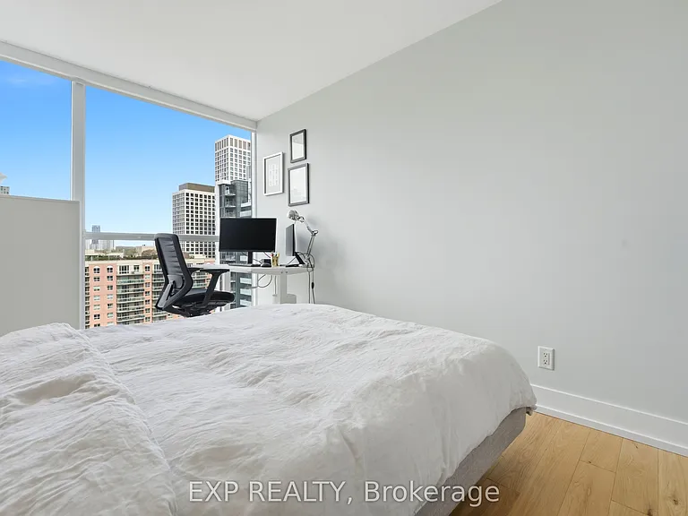 230 King St E #Penthouse 20 — Photo 20