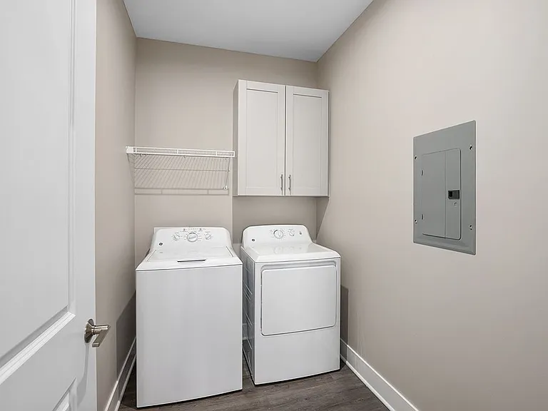 Reserve Flats — Photo 12